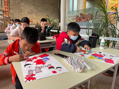 花都區(qū)博物館舉辦“羊城花開木棉紅”繪畫活動445.png