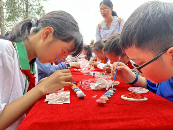 （政府網(wǎng)站信息稿）英雄花開英雄城 初心如炬永傳承初心如炬永傳承”系列活動圓滿收官464.png