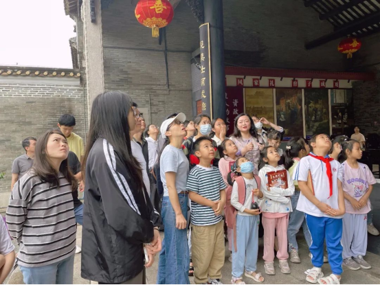 【信息稿】花都區博物館舉辦“平凡榮光 歲月頌歌”勞動節活動738.png