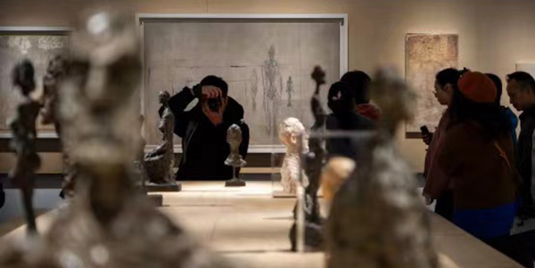 粵港澳大灣區首場賈科梅蒂大展在花都閉幕   展覽同名新書正式上市