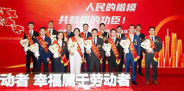 賴宣治獲“全國先進工作者”稱號一根繩子    編織無數(shù)鄉(xiāng)村孩子的夢想