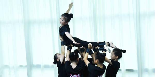 花都少兒舞蹈《劃破長空》   入圍全國少兒舞蹈展演