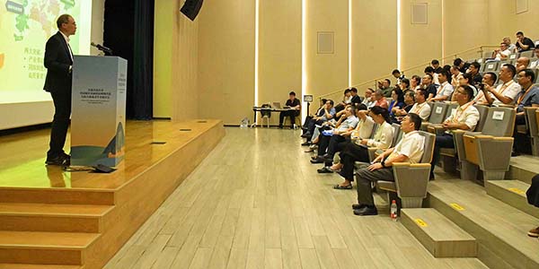 國內(nèi)外知名專家學者齊聚花都    把脈城鄉(xiāng)更新可持續(xù)之道